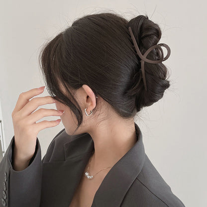 Pince Crabe Mode Femme | Coiffure Élégante & Style Tendance
