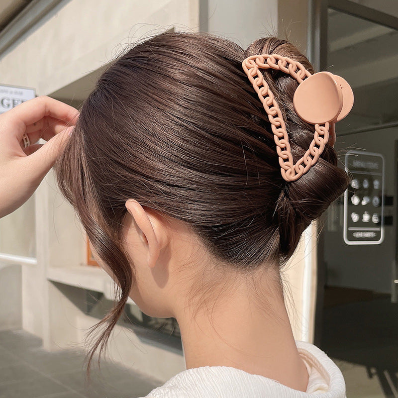 Pince Crabe Mode Femme | Coiffure Élégante & Style Tendance