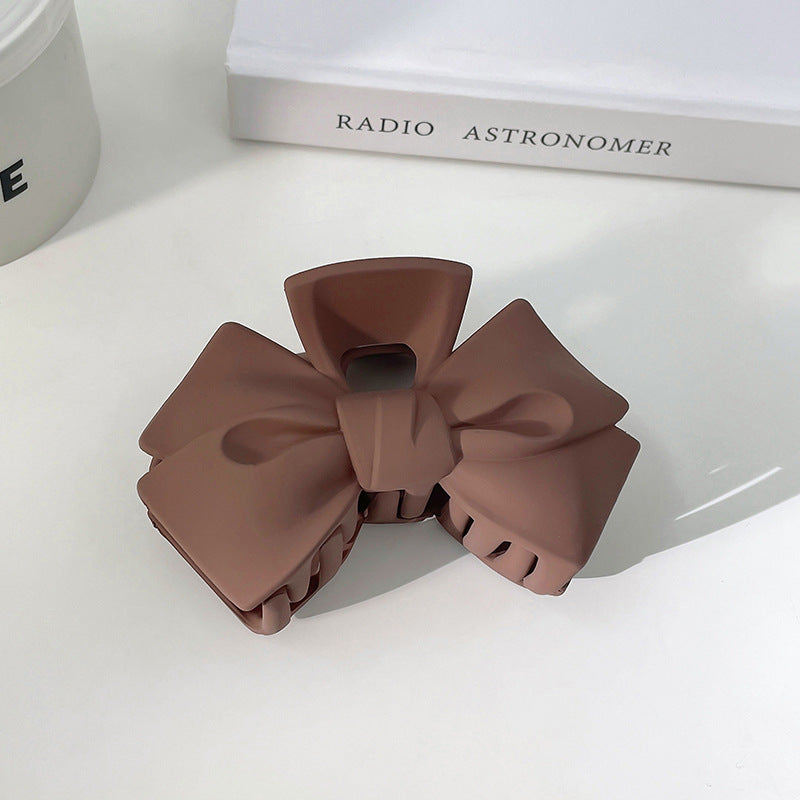 Pince Crabe Mode Femme | Coiffure Élégante & Style Tendance