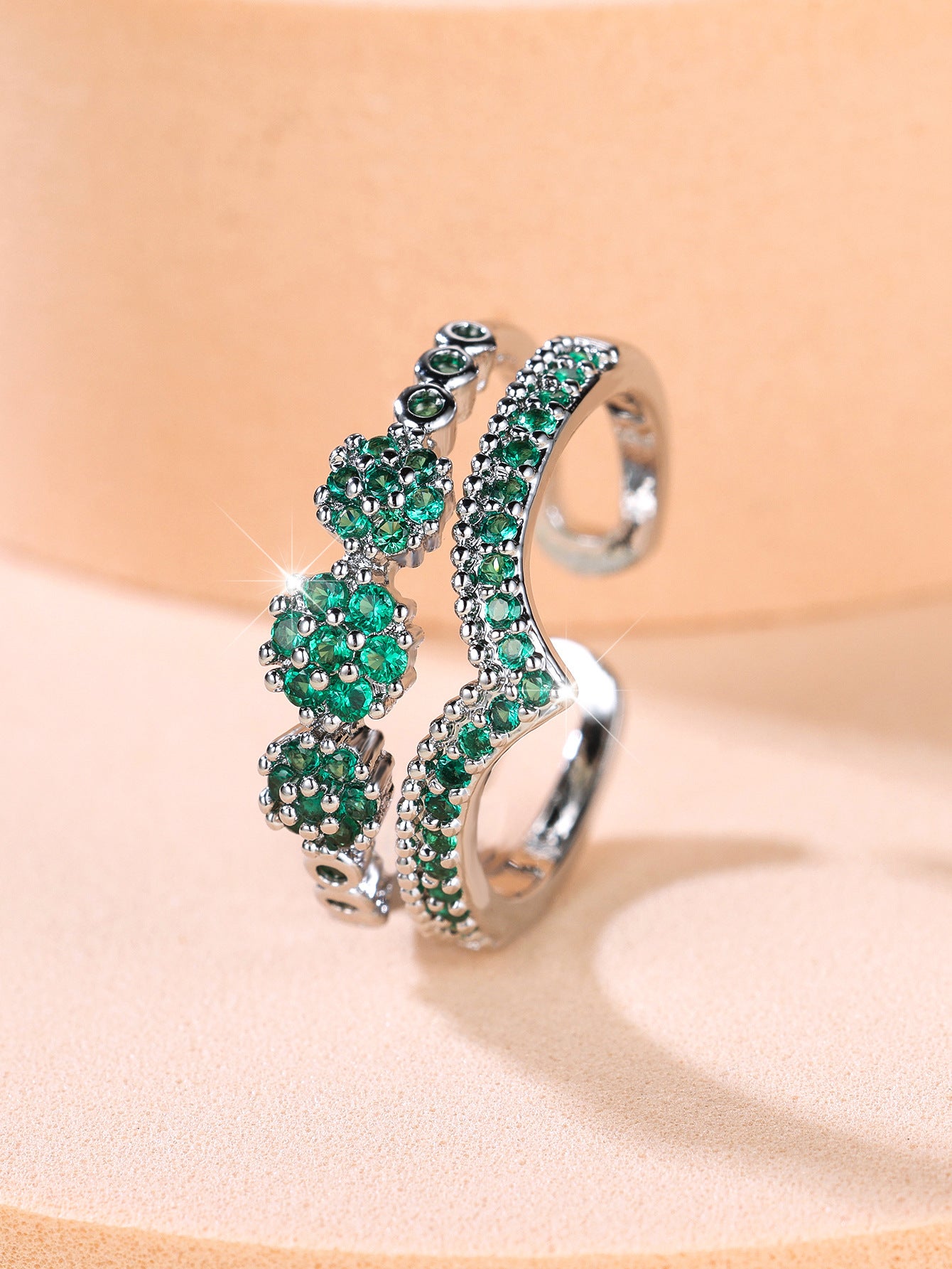 Bague Diamant Forme V | Élégance Raffinée & Style Tendance