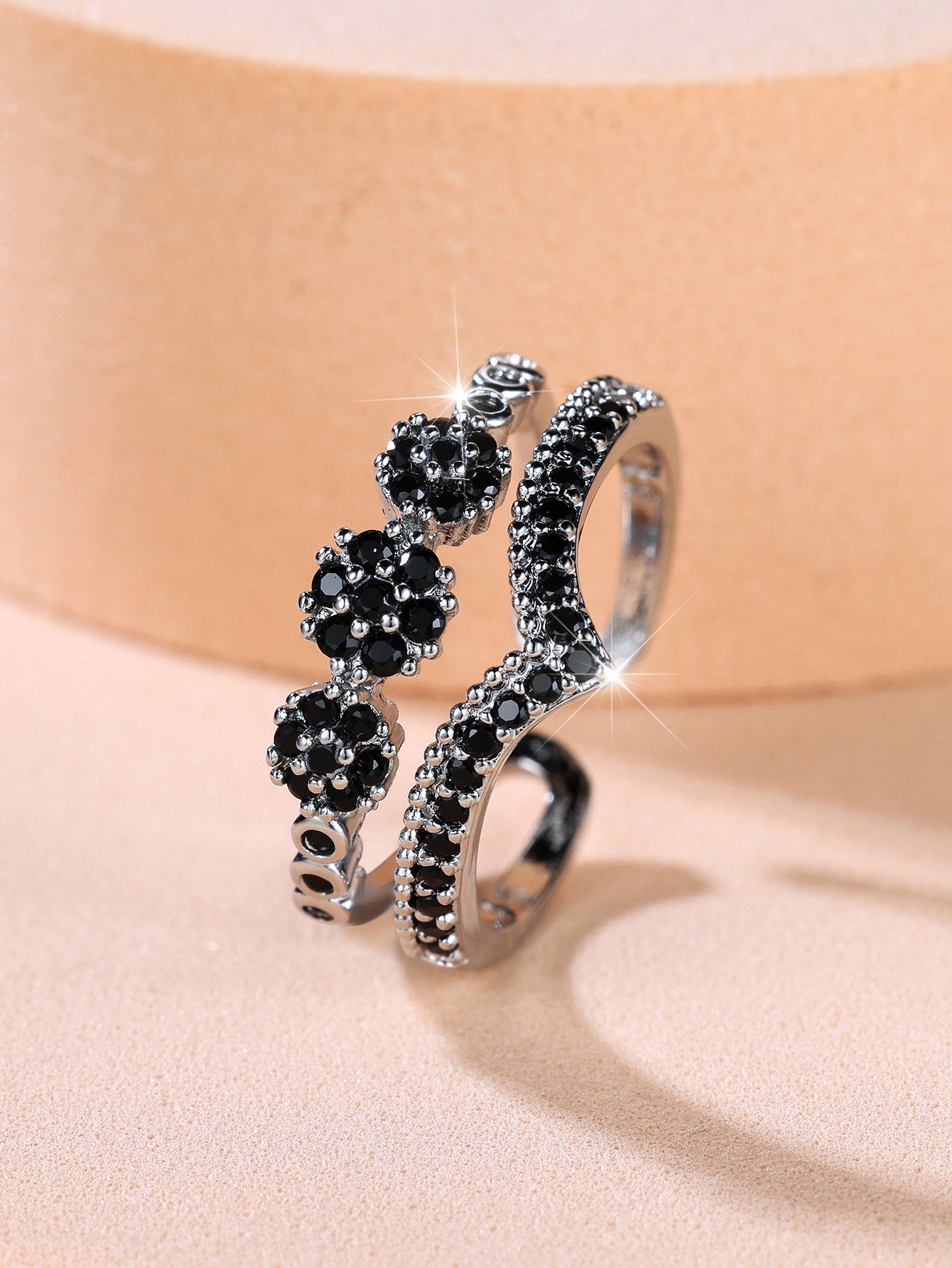 Bague Diamant Forme V | Élégance Raffinée & Style Tendance