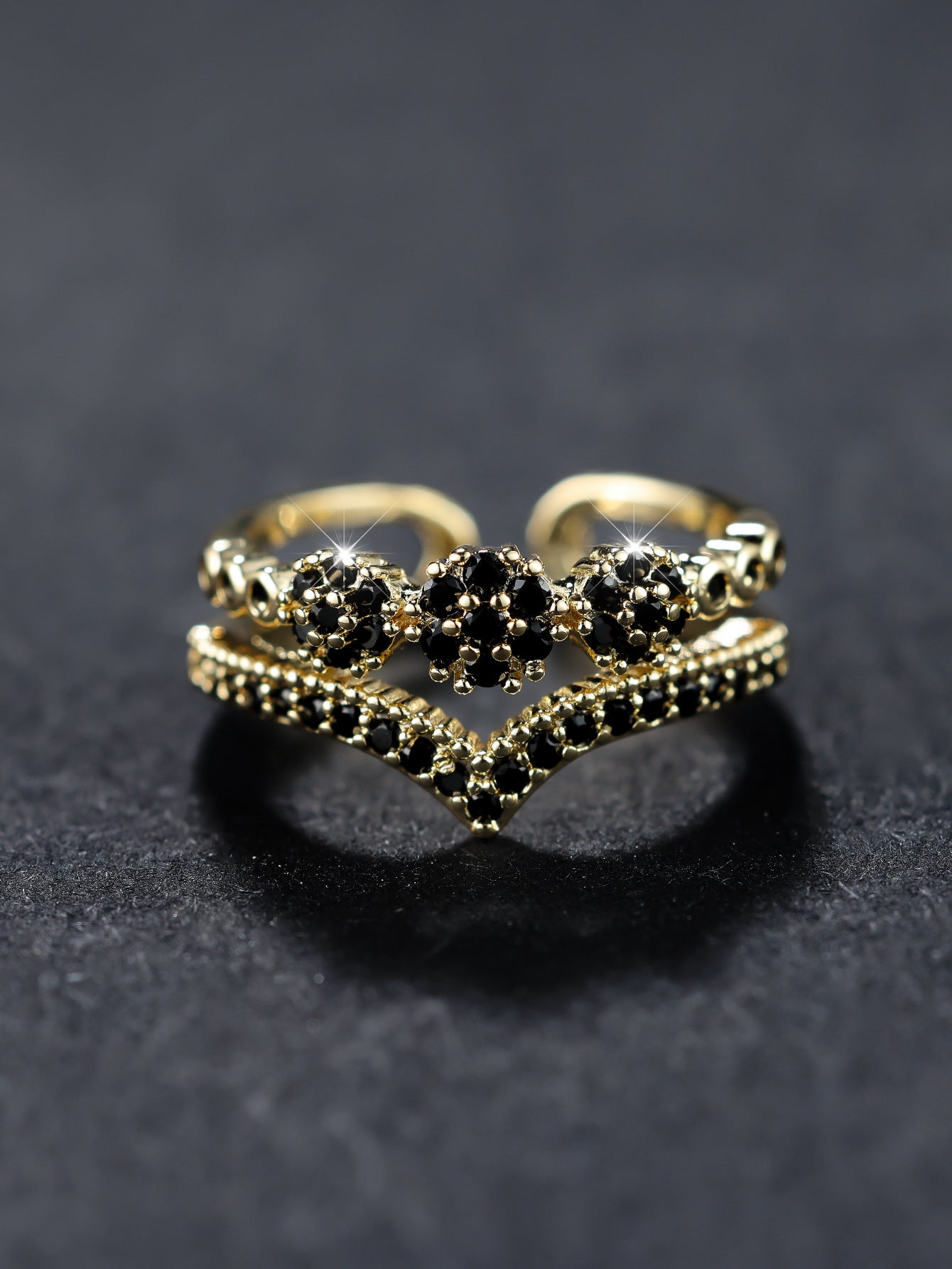 Bague Diamant Forme V | Élégance Raffinée & Style Tendance