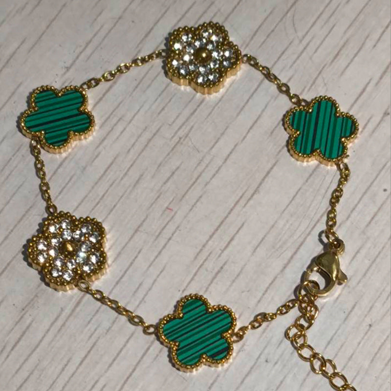 Bracelet à cinq feuilles