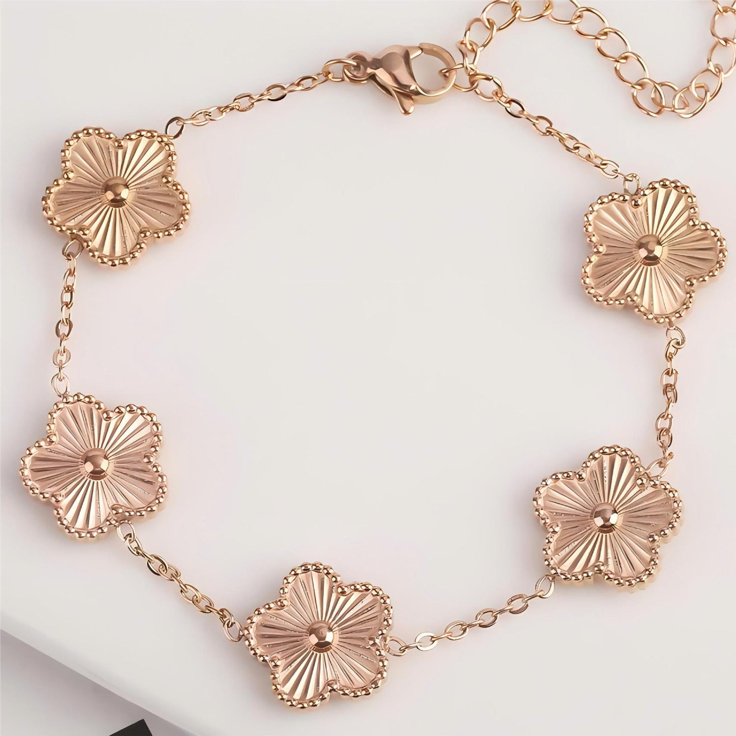 Bracelet à cinq feuilles