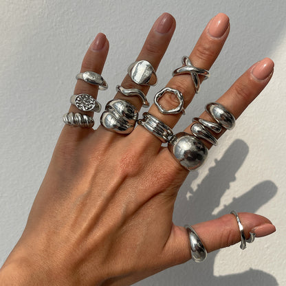Ensemble de 14 bagues en alliage